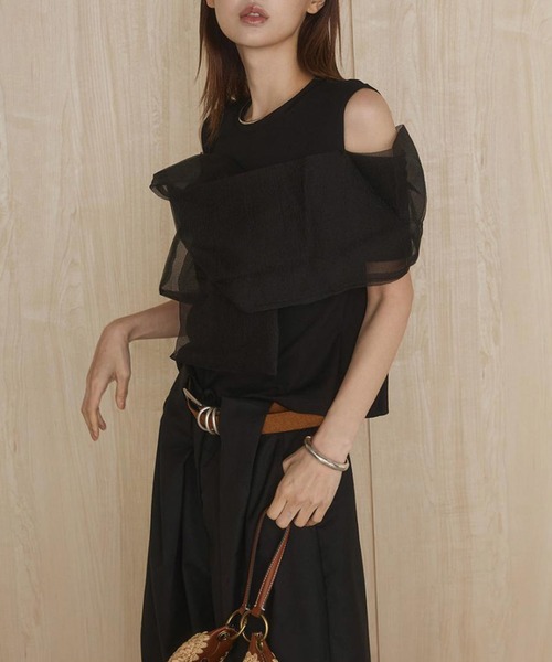 ADDITION STORE(アディションストア)の「\胸元から袖周りのチュールが女子力UP/シアーチュールスリーブ オフショルTシャツ(Tシャツ/カットソー・レディース・ホワイト/ブラック・FREE)」の11枚目の写真