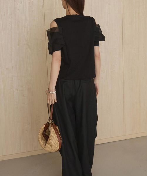 ADDITION STORE(アディションストア)の「\胸元から袖周りのチュールが女子力UP/シアーチュールスリーブ オフショルTシャツ(Tシャツ/カットソー・レディース・ホワイト/ブラック・FREE)」の19枚目の写真