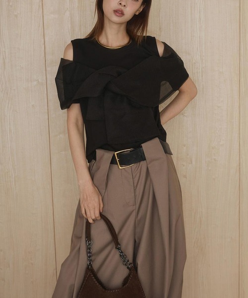 ADDITION STORE(アディションストア)の「\胸元から袖周りのチュールが女子力UP/シアーチュールスリーブ オフショルTシャツ(Tシャツ/カットソー・レディース・ホワイト/ブラック・FREE)」の5枚目の写真