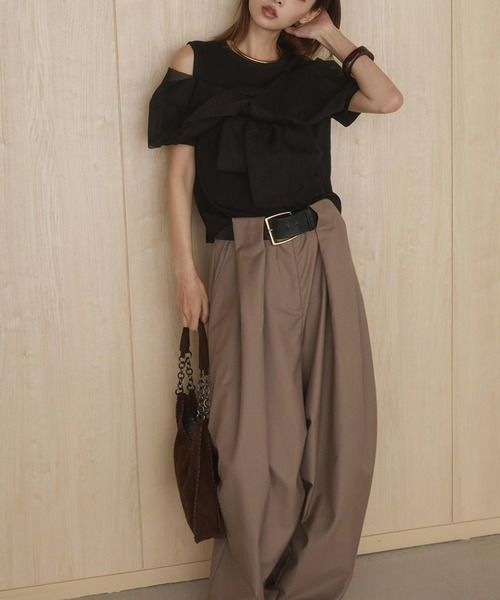 ADDITION STORE(アディションストア)の「\胸元から袖周りのチュールが女子力UP/シアーチュールスリーブ オフショルTシャツ(Tシャツ/カットソー・レディース・ホワイト/ブラック・FREE)」の6枚目の写真