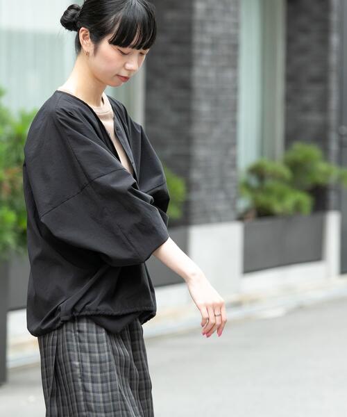 EKAL(エカル)の「『速乾/通気性』DOT AIR CARDIGAN(カーディガン/ボレロ・レディース・ネイビー/グレー/ブラック・ONE)」の8枚目の写真