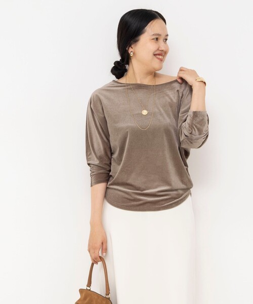 NOLLEY’S Sophi(ノーリーズソフィ)の「【BECシリーズ】ウォッシャブルベロアドルマン2WAYプルオーバー(Tシャツ/カットソー・レディース・ブラック/サーモンピンク/カーキ・38)」の8枚目の写真