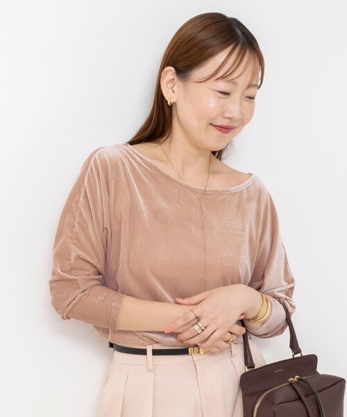 NOLLEY’S Sophi(ノーリーズソフィ)の「【BECシリーズ】ウォッシャブルベロアドルマン2WAYプルオーバー(Tシャツ/カットソー・レディース・ブラック/サーモンピンク/カーキ・38)」の18枚目の写真