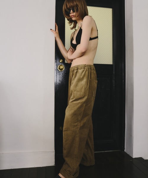 HANNE(アン)の「コーデュロイロールアップカーブパンツ(その他パンツ・レディース・ベージュ/ネイビー・S/M)」の16枚目の写真