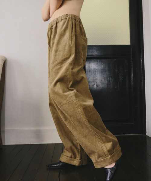 HANNE(アン)の「コーデュロイロールアップカーブパンツ(その他パンツ・レディース・ベージュ/ネイビー・S/M)」の12枚目の写真