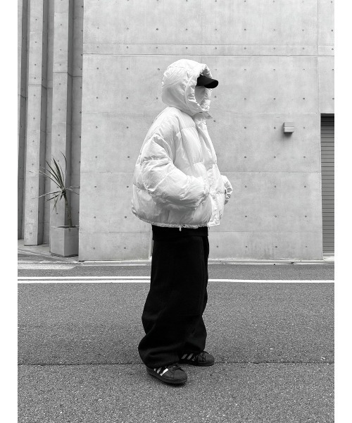 YACA（ヤーカ）の「wide down jacket/ワイドダウンジャケット（ダウンジャケット/コート・レディース・ホワイト・FREE）」の4枚目の写真