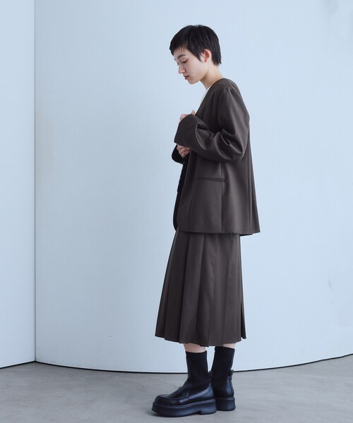 CODE A(コードエー)の「soft relaxed hook jacket(ノーカラージャケット・レディース・ブラウン系その他/グレー・00)」の4枚目の写真
