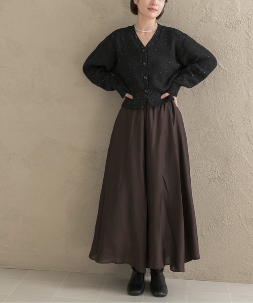 URBAN RESEARCH ROSSO WOMEN(アーバンリサーチ ロッソ)の「『WEB限定』ラメニットカーディガン+スカートセット(カーディガン/ボレロ・レディース・ブラック系その他/ベージュ系その他・FREE)」の2枚目の写真