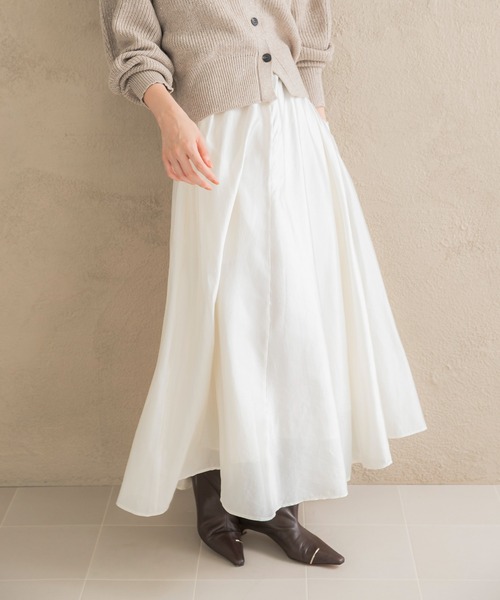 URBAN RESEARCH ROSSO WOMEN(アーバンリサーチ ロッソ)の「『WEB限定』ラメニットカーディガン+スカートセット(カーディガン/ボレロ・レディース・ブラック系その他/ベージュ系その他・FREE)」の4枚目の写真