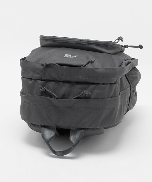 NEW ERA(ニューエラ)の「【WEB限定】<NEW ERA>キャンパスパック 35L バックパック(バックパック/リュック・メンズ・ブラック・FREE)」の6枚目の写真