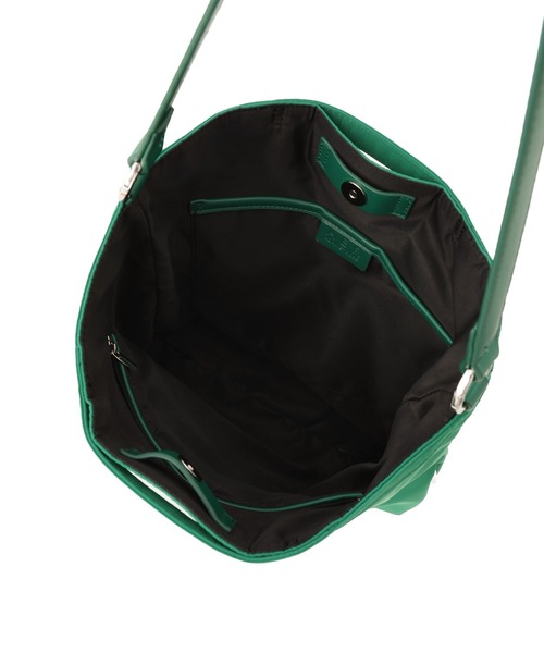 ADAM ET ROPE'(アダムエロペ)の「【WEB限定】撥水マルチショルダーバッグ(ショルダーバッグ・レディース・ブラック/グリーン・FREE)」の13枚目の写真