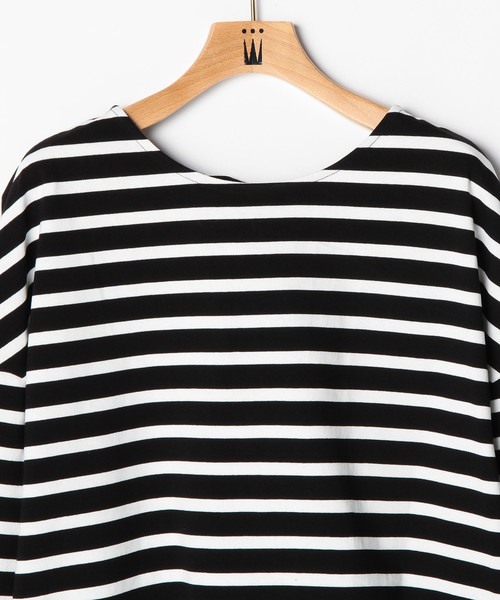 Tiara（ティアラ）の「バックスリットリボントップス（Tシャツ/カットソー・レディース・ブラック×ホワイト/ホワイト×ネイビー・9）」の4枚目の写真