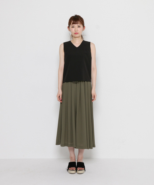 SENSE OF PLACE by URBAN RESEARCH（センスオブプレイスバイアーバンリサーチ）の「Vネックブラウス(ノースリーブ)（シャツ/ブラウス・レディース・ブラック/オフホワイト/ベージュ/イエロー・FREE）」の6枚目の写真