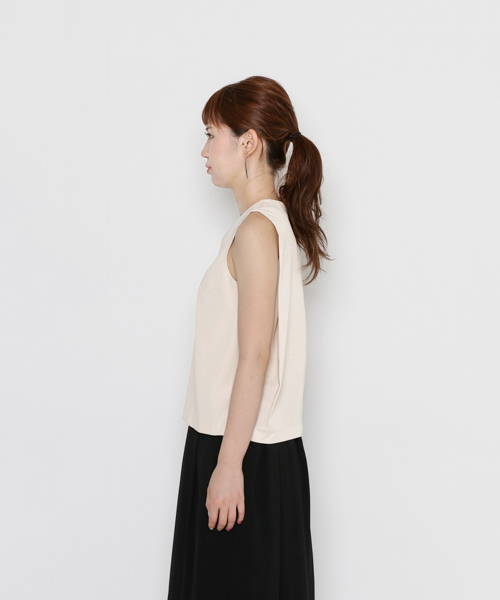 SENSE OF PLACE by URBAN RESEARCH（センスオブプレイスバイアーバンリサーチ）の「Vネックブラウス(ノースリーブ)（シャツ/ブラウス・レディース・ブラック/オフホワイト/ベージュ/イエロー・FREE）」の9枚目の写真