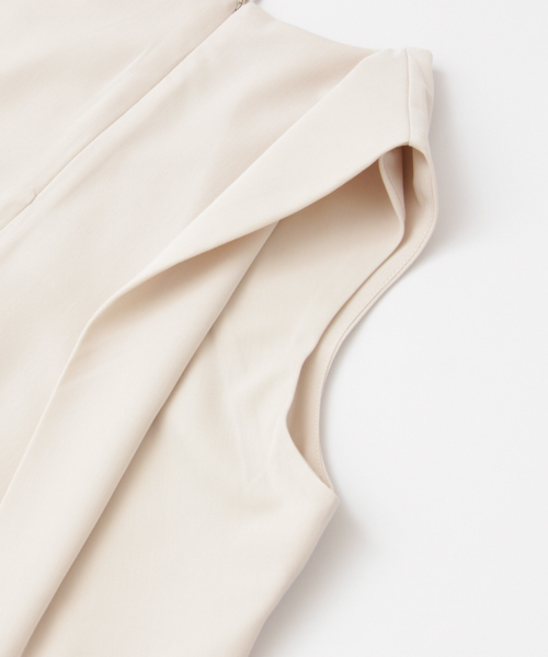 SENSE OF PLACE by URBAN RESEARCH（センスオブプレイスバイアーバンリサーチ）の「Vネックブラウス(ノースリーブ)（シャツ/ブラウス・レディース・ブラック/オフホワイト/ベージュ/イエロー・FREE）」の16枚目の写真