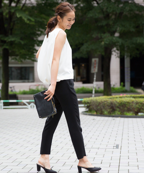 STUDIOUS（ステュディオス）の「テーパードパンツ（その他パンツ・レディース・ブラック/ライトグレー/チャコールグレー/ホワイト/グレー・0/1）」の8枚目の写真