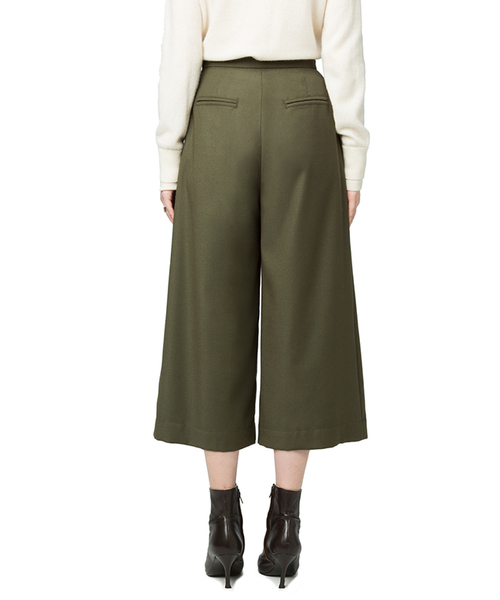 CLANE(クラネ)の「WIDE TUCK GAUCHO PANTS(その他パンツ・レディース・グリーン/グレー/ブラック・2/0/1)」の6枚目の写真