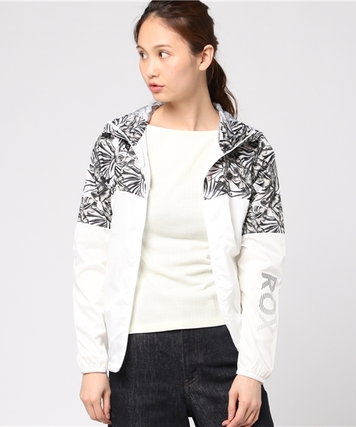 ROXY(ロキシー)の「TROPICAL DAYS JACKET(その他アウター・レディース・ホワイト/ネイビー/ブラック・MEDIUM/LARGE/SMALL)」の17枚目の写真