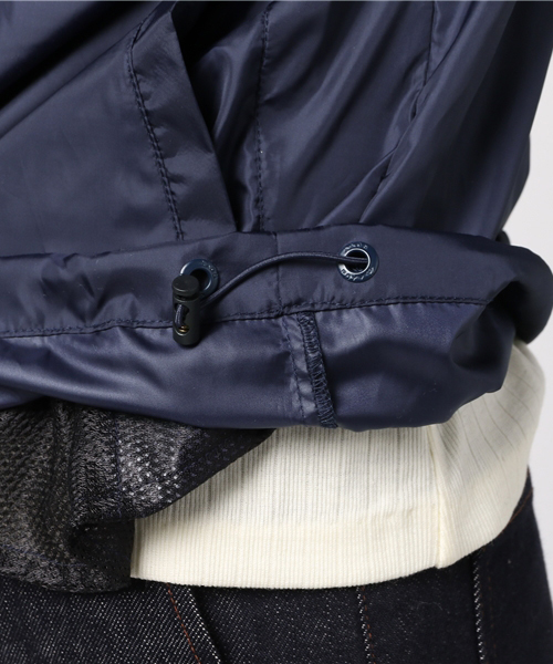 ROXY(ロキシー)の「TROPICAL DAYS JACKET(その他アウター・レディース・ホワイト/ネイビー/ブラック・MEDIUM/LARGE/SMALL)」の13枚目の写真