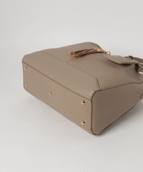 un dix cors(アンディコール)の「シュリンクバンブーBAG(ハンドバッグ・レディース・モカ/ベージュ・フリ-)」の4枚目の写真