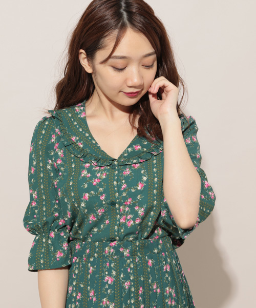 apres jour(アプレジュール)の「フリル襟花柄ブラウス【ZOZOTOWN限定アイテム】(シャツ/ブラウス・レディース・ブラック/グリーン/ベージュ・フリー)」の14枚目の写真