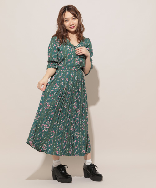 apres jour(アプレジュール)の「フリル襟花柄ブラウス【ZOZOTOWN限定アイテム】(シャツ/ブラウス・レディース・ブラック/グリーン/ベージュ・フリー)」の16枚目の写真