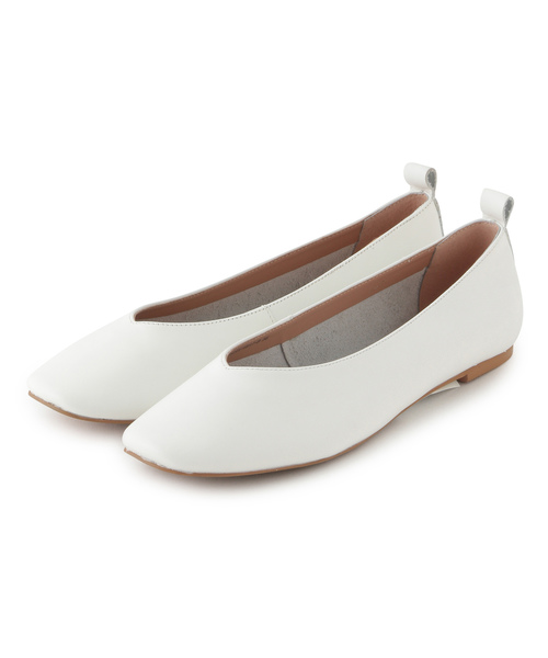 SALON adam et rope'（サロン アダム エ ロペ）の「ソフトレザーフラットシューズ（その他シューズ・レディース・ホワイト/イエロー系その他3・23.5cm/23.0cm/24.0cm/22.5cm/24.5cm）」の3枚目の写真