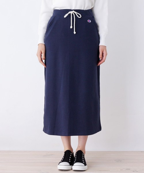 Champion（チャンピオン）の「Champion 裏毛ロングタイトスカート（スカート・レディース・グレー/ピンク/ネイビー・02）」の4枚目の写真