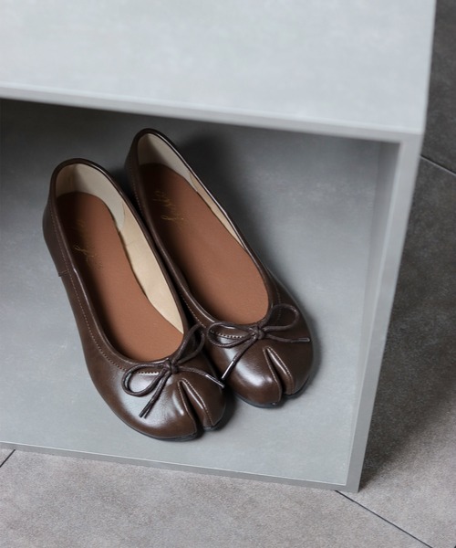 SESTO（セスト）の「足袋パンプス/タビバレエ（バレエシューズ・レディース・ホワイト/ブラック/ダークブラウン/ベージュ/グレイッシュベージュ・22.5cm/23.5cm/24.5cm/25.5cm/23.0cm/24.0cm/22.0cm）」の4枚目の写真