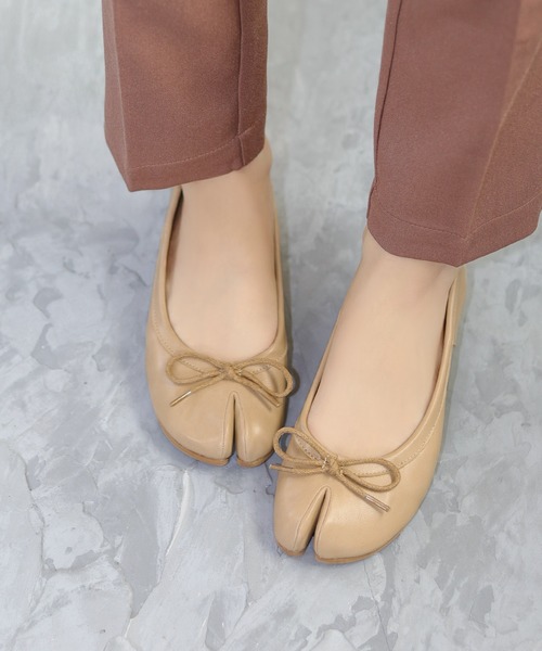 SESTO（セスト）の「足袋パンプス/タビバレエ（バレエシューズ・レディース・ホワイト/ブラック/ダークブラウン/ベージュ/グレイッシュベージュ・22.5cm/23.5cm/24.5cm/25.5cm/23.0cm/24.0cm/22.0cm）」の5枚目の写真