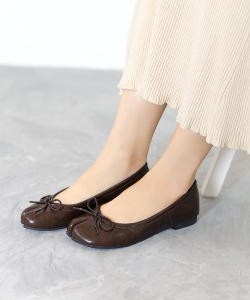 SESTO（セスト）の「足袋パンプス/タビバレエ（バレエシューズ・レディース・ホワイト/ブラック/ダークブラウン/ベージュ/グレイッシュベージュ・22.5cm/23.5cm/24.5cm/25.5cm/23.0cm/24.0cm/22.0cm）」の10枚目の写真