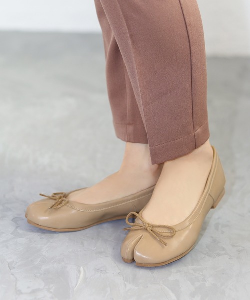 SESTO（セスト）の「足袋パンプス/タビバレエ（バレエシューズ・レディース・ホワイト/ブラック/ダークブラウン/ベージュ/グレイッシュベージュ・22.5cm/23.5cm/24.5cm/25.5cm/23.0cm/24.0cm/22.0cm）」の12枚目の写真