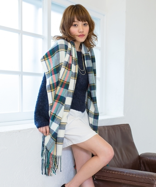 Heather（ヘザー）の「アクリルビッグチェックストール　551501（ストール/ショール・レディース・アイボリー/ネイビー/レッド・ONESIZE）」の2枚目の写真