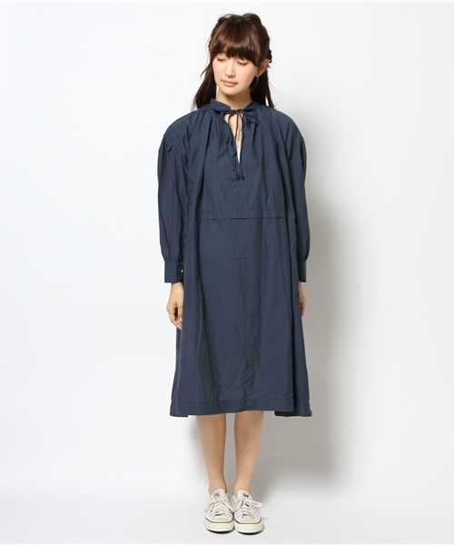 BEAMS BOY（ビームスボーイ）の「◎BEAMS BOY / タイプライター スモッグ ワンピース（ワンピース・レディース・ベージュ/ネイビー・ONE SIZE）」の3枚目の写真