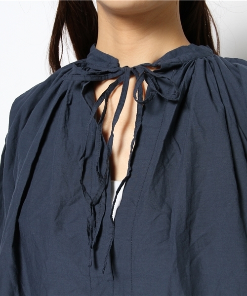 BEAMS BOY（ビームスボーイ）の「◎BEAMS BOY / タイプライター スモッグ ワンピース（ワンピース・レディース・ベージュ/ネイビー・ONE SIZE）」の6枚目の写真