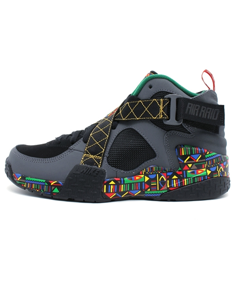 And A（アンドエー）の「NIKE AIR RAID（スニーカー・メンズ・ホワイト/グレー・27.0cm/26.0cm）」の14枚目の写真