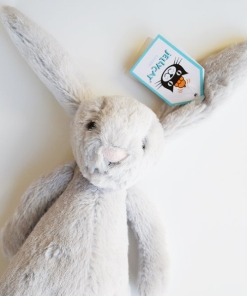 ジェリーキャット Bashful Beige Bunny ‘Birthday’ Jellycat Bashful Beige Bunny 'Birthday' - The Green Store