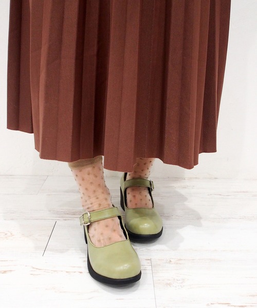 シューズ パンプスソックスコーデが楽しめる 厚底ストラップパンプス Byあしながおじさん パンプス Byあしながおじさん バイアシナガオジサン のファッション