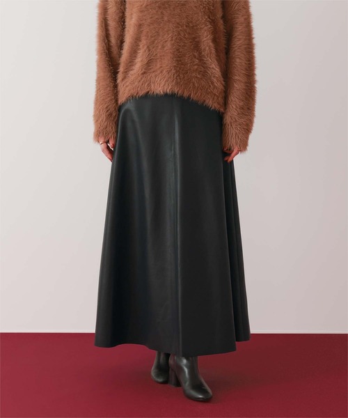 UR'S(ユアーズ)の「フェイクレザーフレアスカート(スカート・レディース・ベージュ/カーキ/キャメル/ブラウン/ライトベージュ/ブラック・L/M/PS(XS-S))」の7枚目の写真