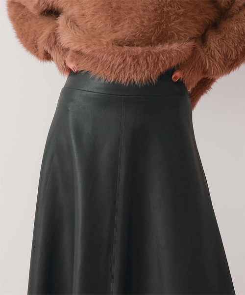 UR'S(ユアーズ)の「フェイクレザーフレアスカート(スカート・レディース・ベージュ/カーキ/キャメル/ブラウン/ライトベージュ/ブラック・L/M/PS(XS-S))」の12枚目の写真