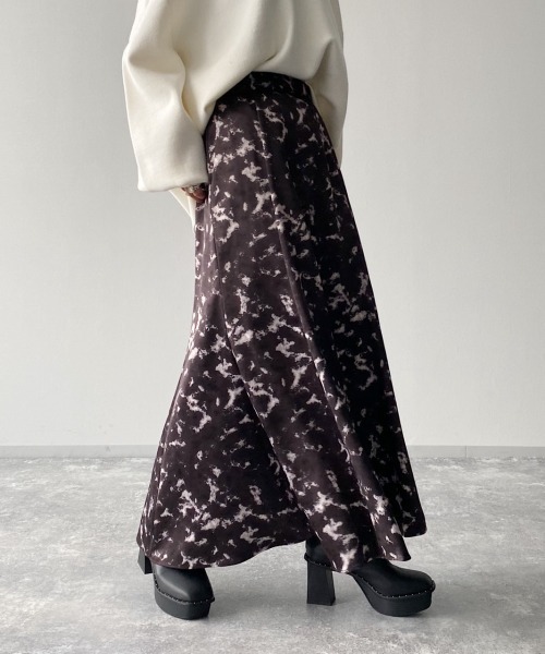 PAGEBOY（ページボーイ）の「ハンマーサテンベッコウスカート（スカート・レディース・ブラック/ブラウン・FREE）」の2枚目の写真