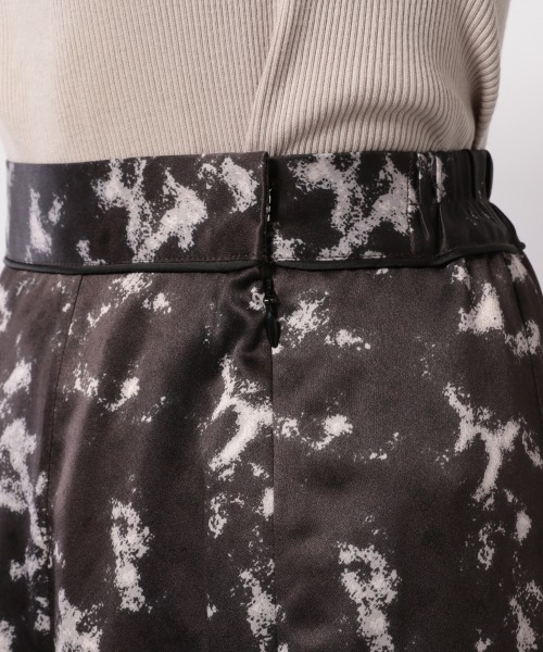 PAGEBOY（ページボーイ）の「ハンマーサテンベッコウスカート（スカート・レディース・ブラック/ブラウン・FREE）」の17枚目の写真