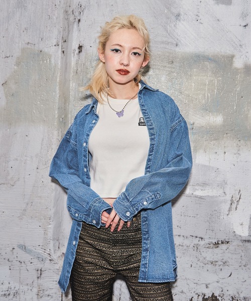 X-girl（エックスガール）の「EMDROIDERY FACE SHIRT（シャツ/ブラウス・レディース・ホワイト/ベージュ/インディゴブルー/ライトインディゴブルー・S/M）」の4枚目の写真