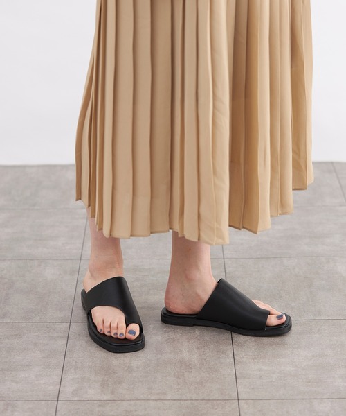 Fabby fabby（ファビィーファビィー）の「トングフラットサンダル（サンダル・レディース・ブラウン/ホワイト/パイソン/ブラック/ライトグリーン・MEDIUM/SS/LARGE/SMALL）」の21枚目の写真