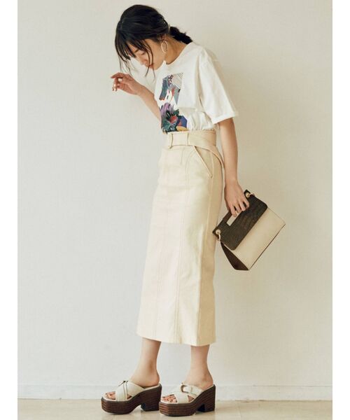 MURUA（ムルーア）の「ペインティングTシャツ（Tシャツ/カットソー・レディース・ホワイト/モカ・FREE）」の4枚目の写真