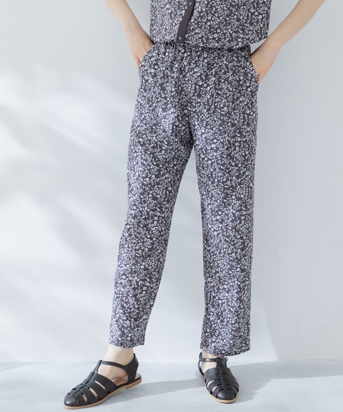 URBAN RESEARCH Sonny Label（アーバンリサーチサニーレーベル）の「『セットアップ対応』 フラワープリントイージーパンツ（その他パンツ・レディース・ブラック/ベージュ/ミント・FREE）」の2枚目の写真