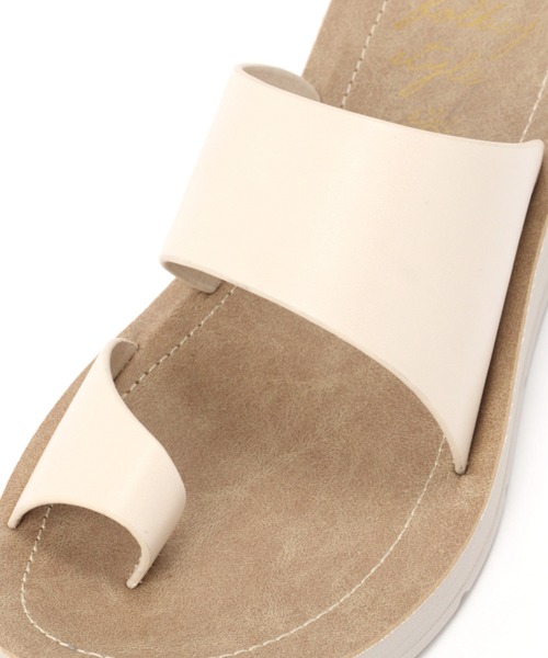studio CLIP（スタディオクリップ）の「サムリング楽トングサンダル（サンダル・レディース・ブラック/ベージュ/オフホワイト・LARGE/X-LARGE/MEDIUM/SMALL）」の9枚目の写真
