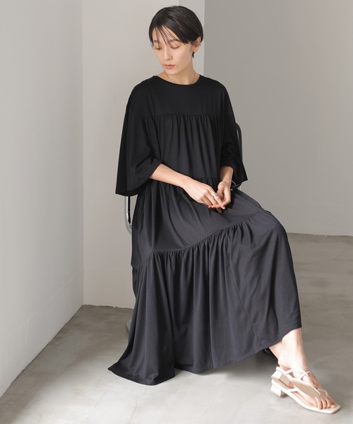 AMERICAN HOLIC(アメリカンホリック)の「ティアードマキシワンピース *●(ワンピース・レディース・ブラック/ブラウン・FREE)」の2枚目の写真