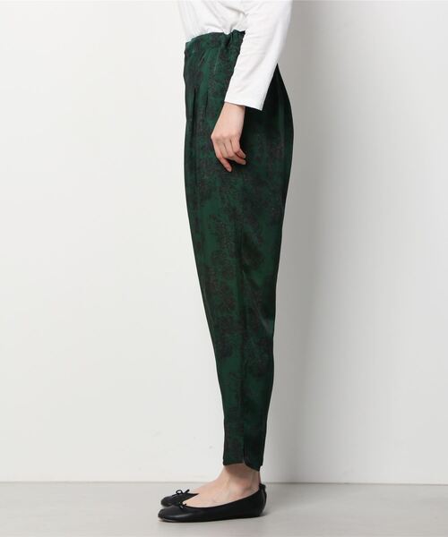 TOGA PULLA(トーガ プルラ)の「TOGA PULLA プリントパンツ(その他パンツ・レディース・グリーン・34)」の2枚目の写真