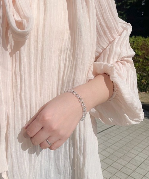 flower(フラワー)の「ブルーミングブレスレット(ブレスレット・レディース・ホワイト・FREE)」の11枚目の写真